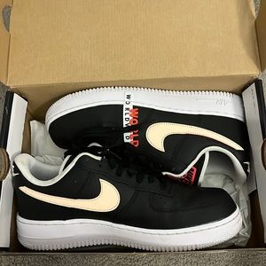 Nike Air Force Men’s / Women’s
